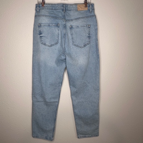 Zara Mom Fit High Waist Jeans, Light Wash, Size 10 - Picture 2 of 9